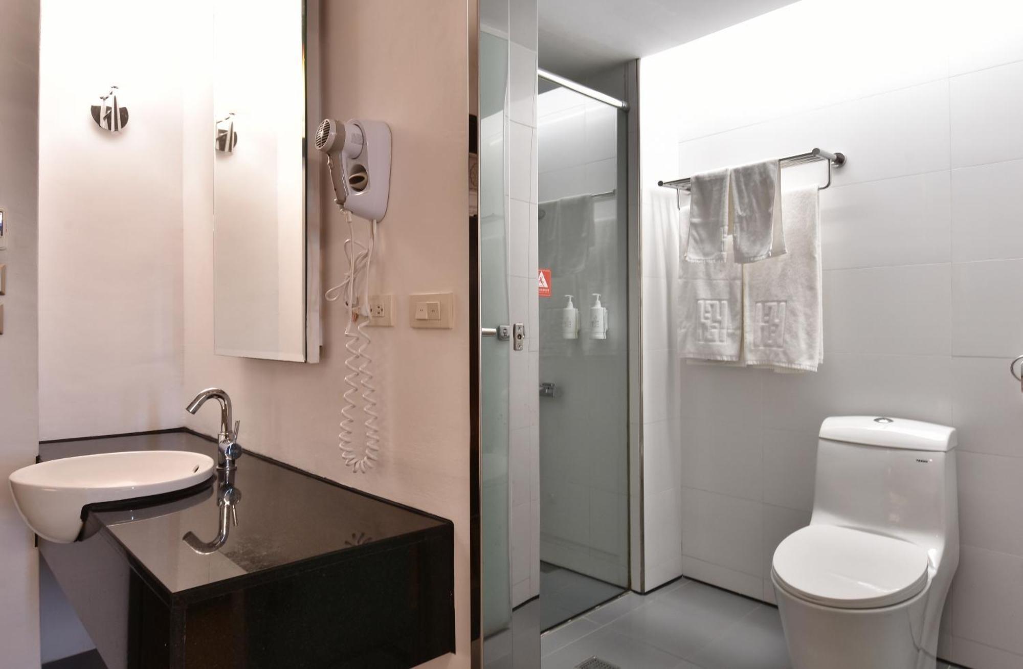 Hotel Hi - Xinmin Città di Chiayi Esterno foto
