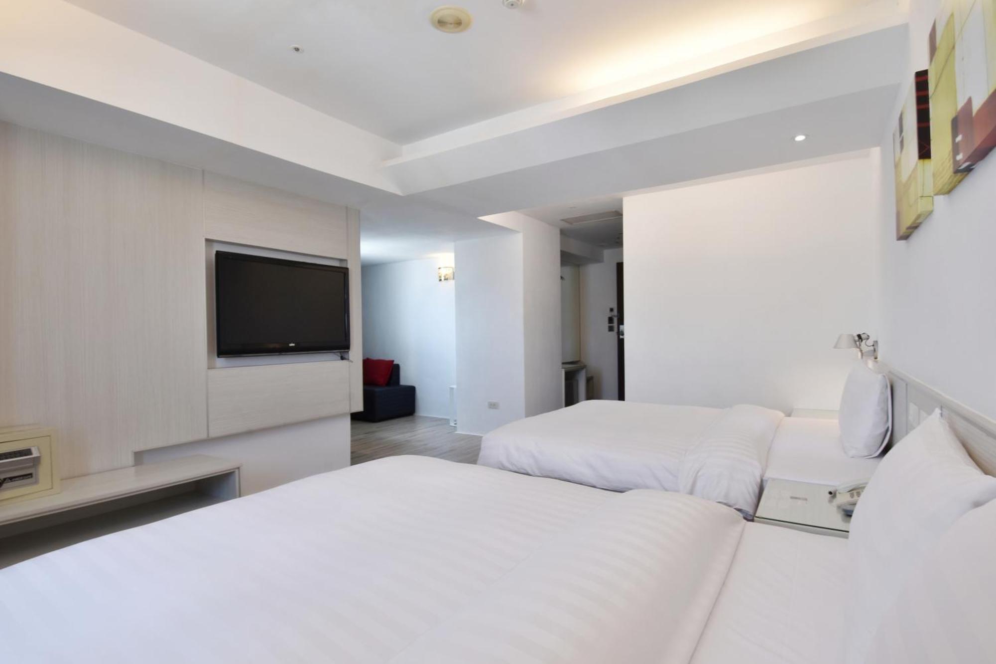 Hotel Hi - Xinmin Città di Chiayi Esterno foto
