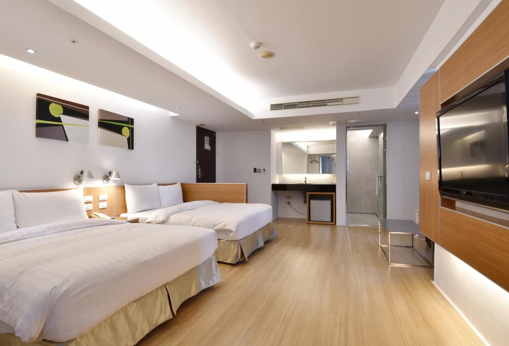Hotel Hi - Xinmin Città di Chiayi Esterno foto