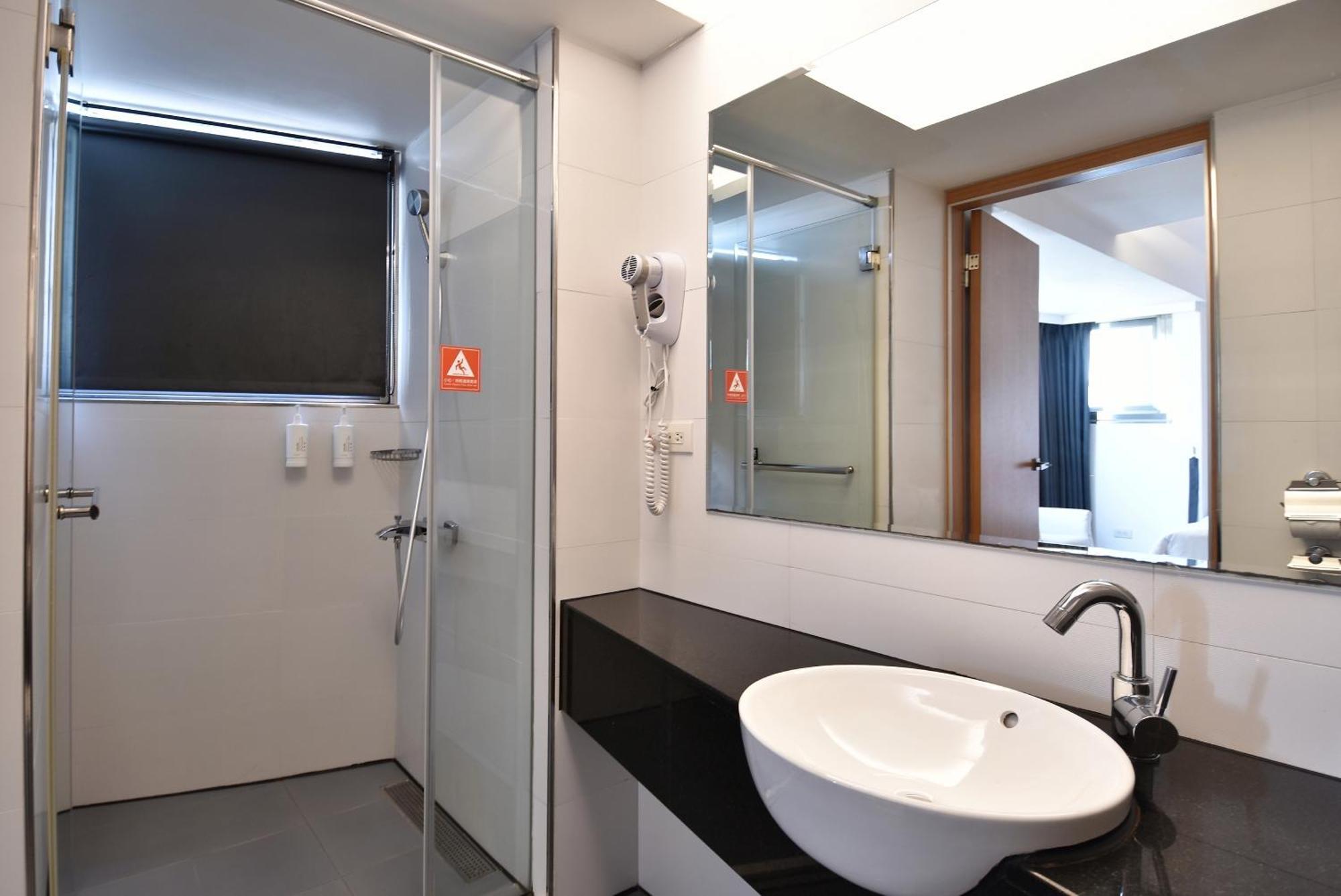 Hotel Hi - Xinmin Città di Chiayi Esterno foto