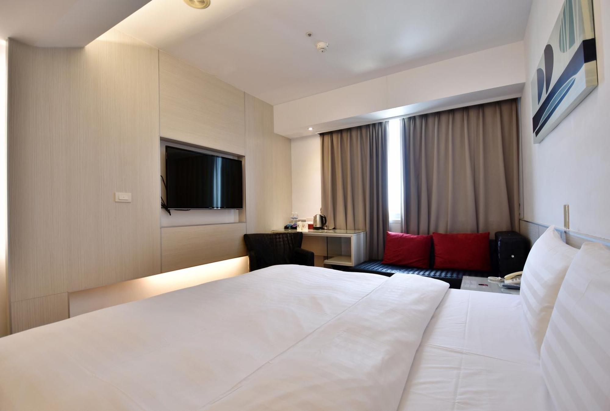 Hotel Hi - Xinmin Città di Chiayi Esterno foto