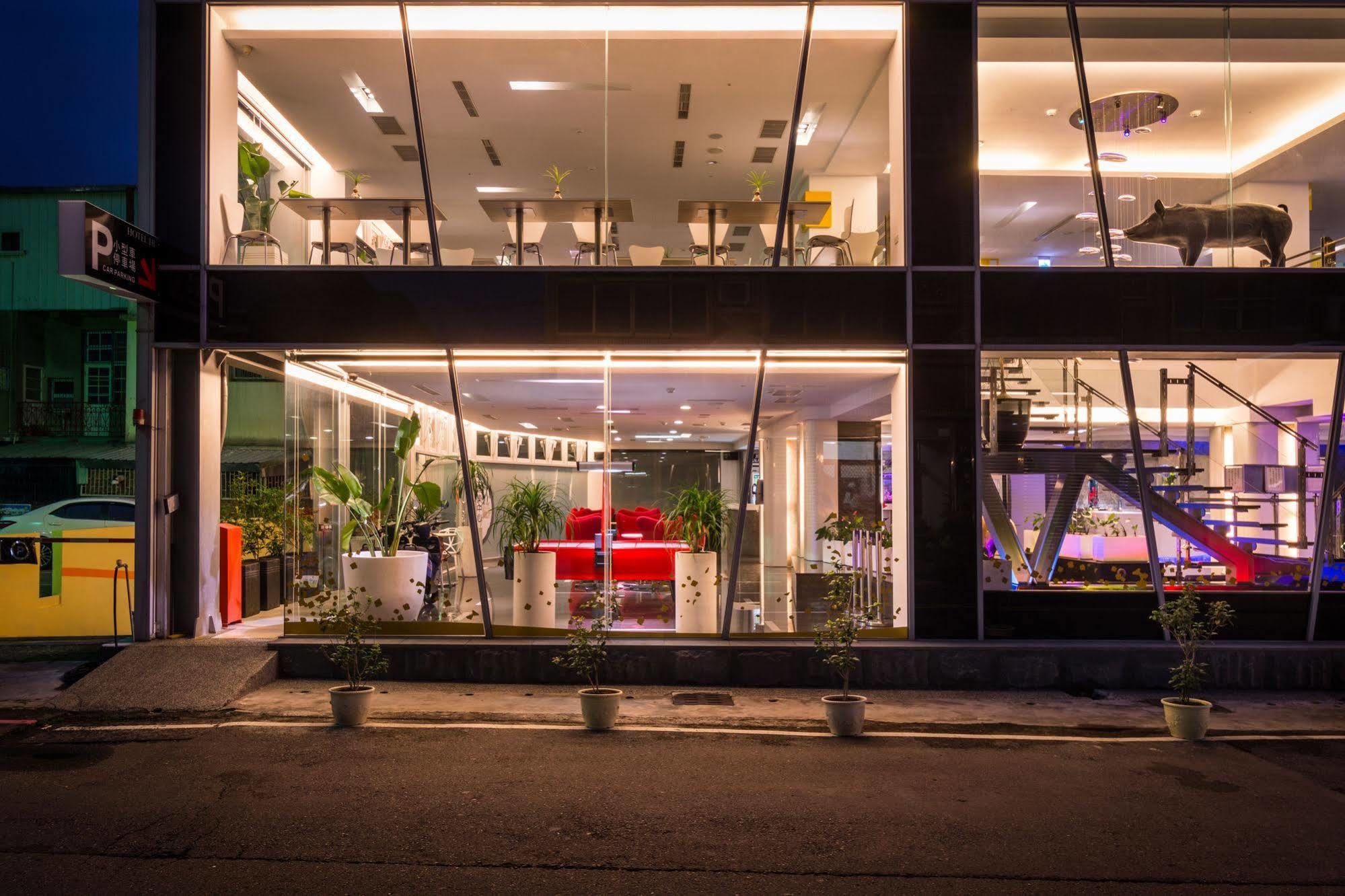 Hotel Hi - Xinmin Città di Chiayi Esterno foto